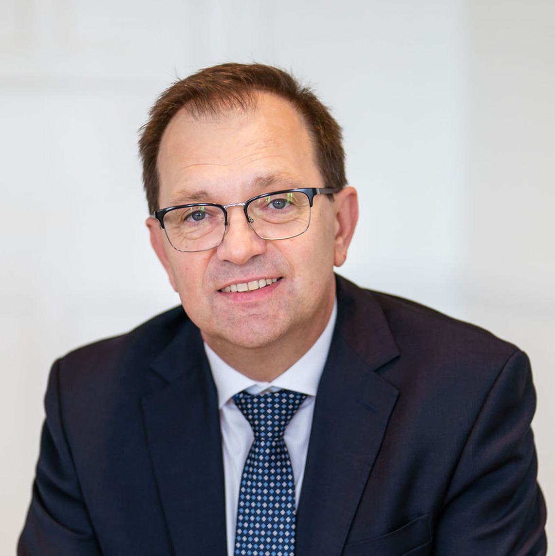 https://aseaccu.asia/2025/wp-content/uploads/2025/06/Zlatko.jpg